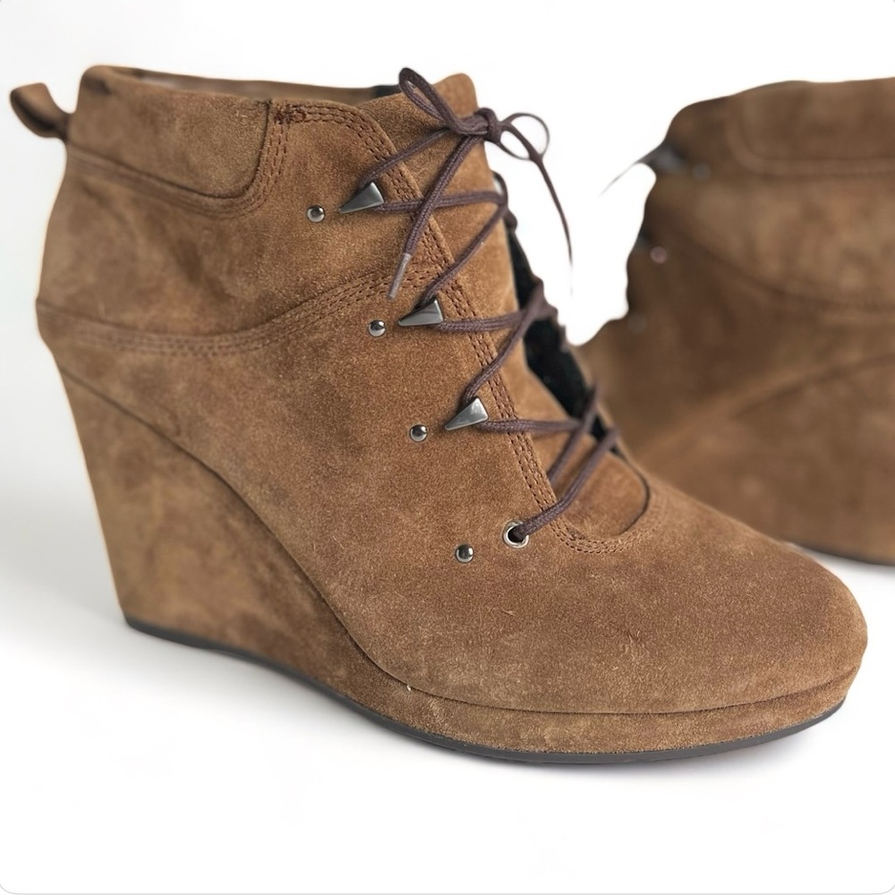 Via Spiga  Lace Up Wedge Booties Caramel Colored Women’s Sz 9